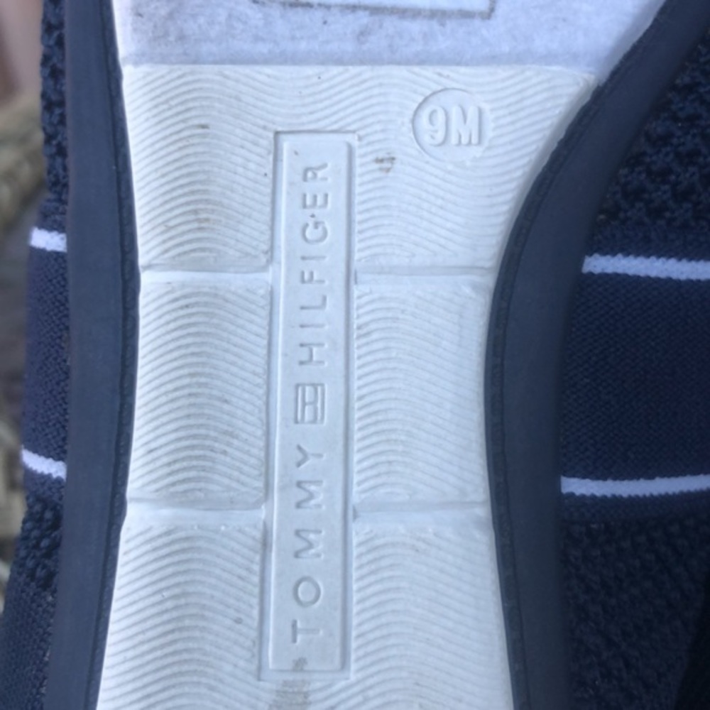 Tommy Hilfiger flat shoes - Picture 6 of 8